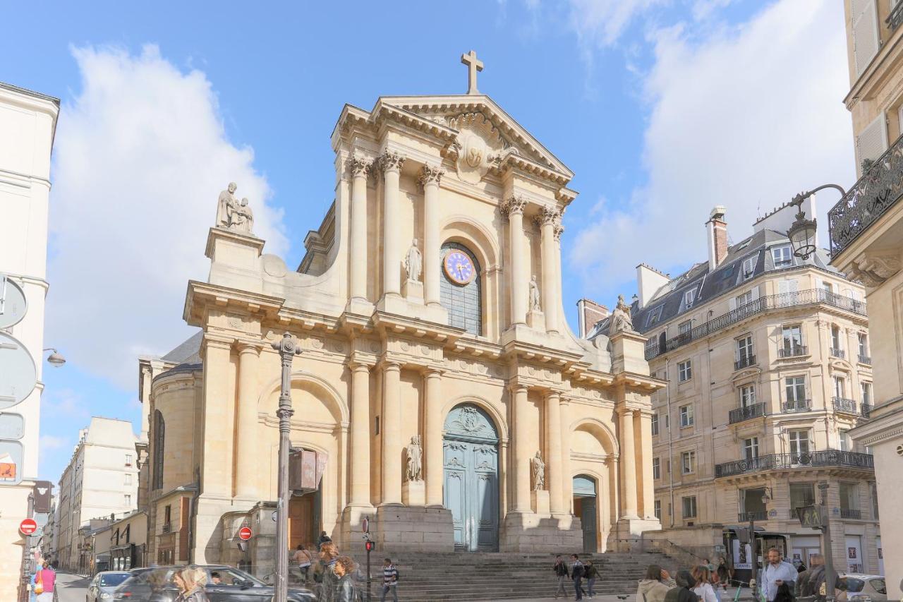 Louvre Charmant Studio Париж Экстерьер фото