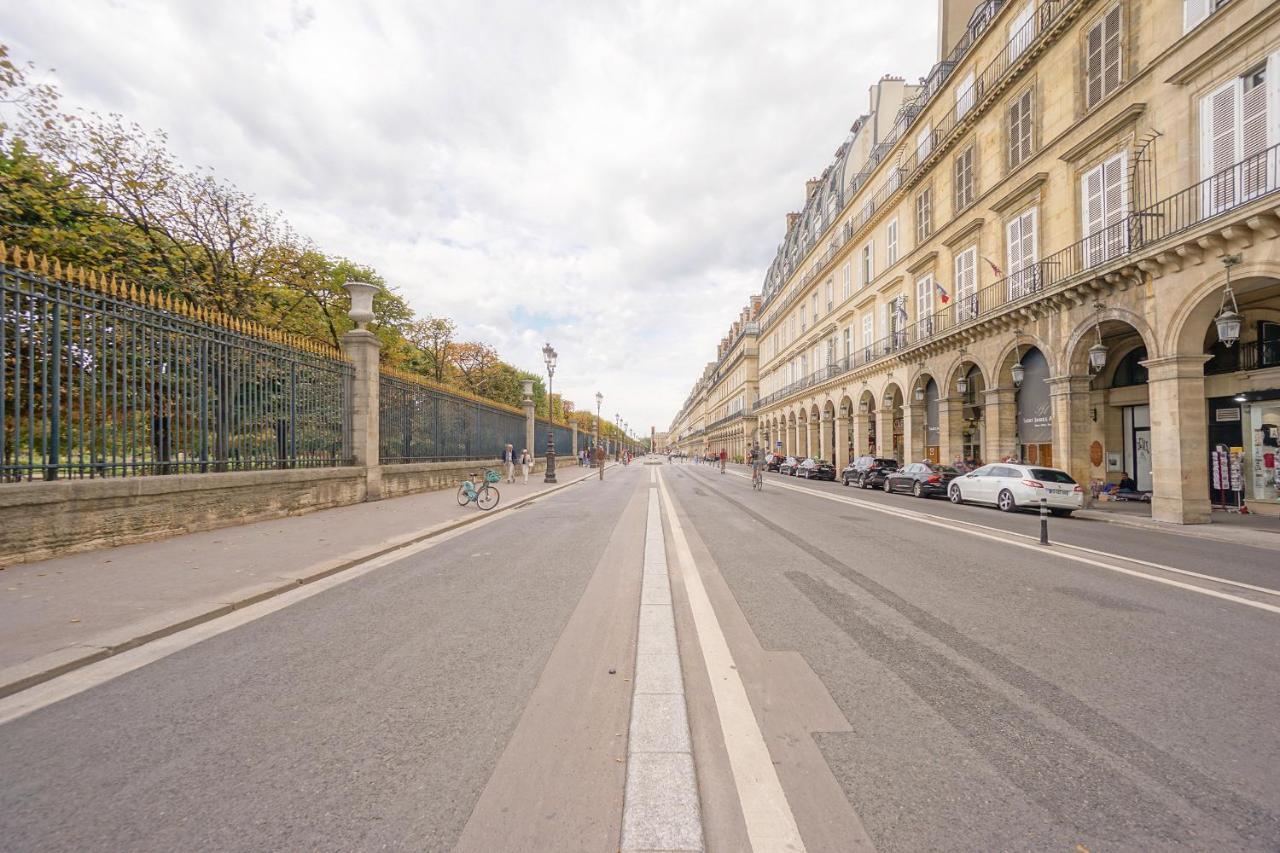 Louvre Charmant Studio Париж Экстерьер фото